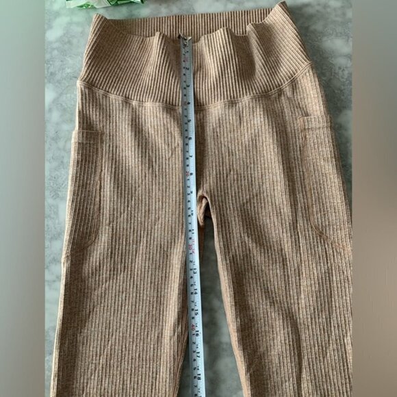 MONO B leggings with side pockets - Picture 4 of 4